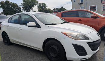 
									Mazda 3 2011 complet								