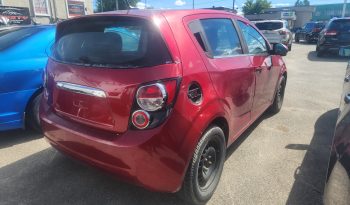 
									CHEVROLET SONIC 2012 complet								