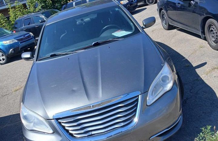 
								CHRYSLER 200 2012 complet									