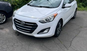 
									Hyundai Elantra GT 2016 complet								