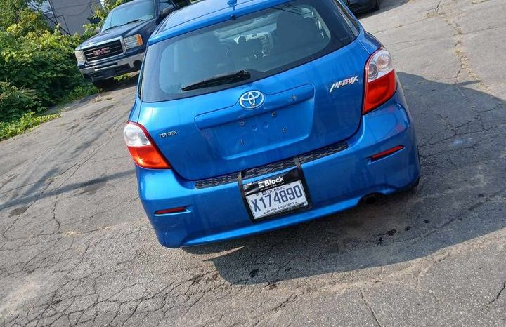 Toyota Matrix 2010 full