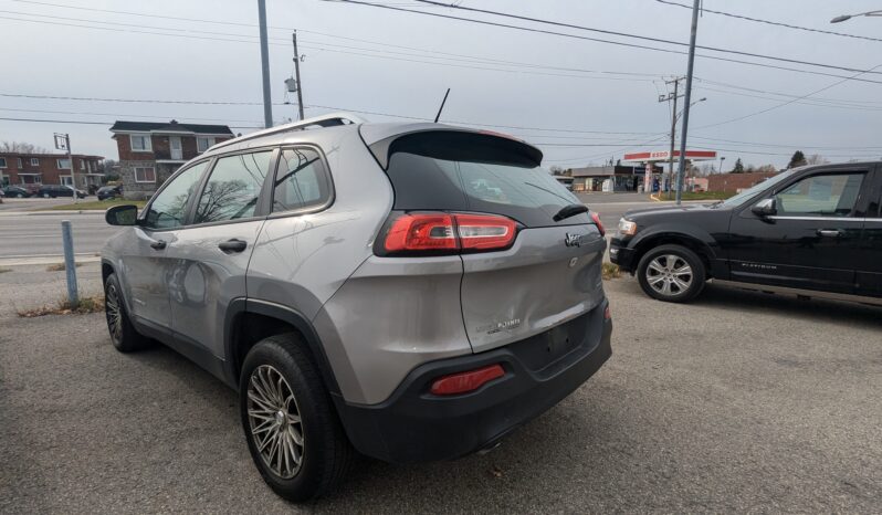 
								JEEP CHEROKEE SPORT 2015 complet									