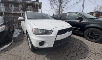 
									Mitsubishi Outlander 2012 complet								