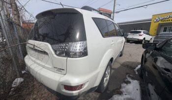 
									Mitsubishi Outlander 2012 complet								