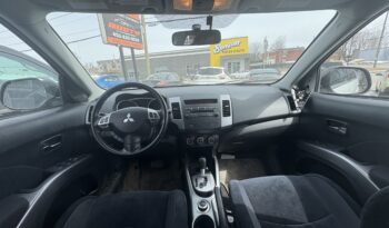 
									Mitsubishi Outlander 2012 complet								