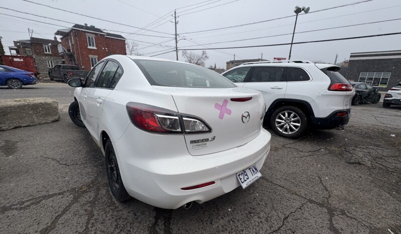 
								MAZDA 3 2012 complet									