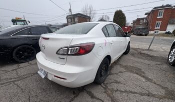 
									MAZDA 3 2012 complet								
