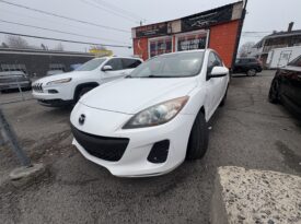 MAZDA 3 2012