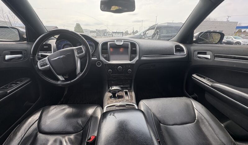 
								Chrysler 300 2014 complet									