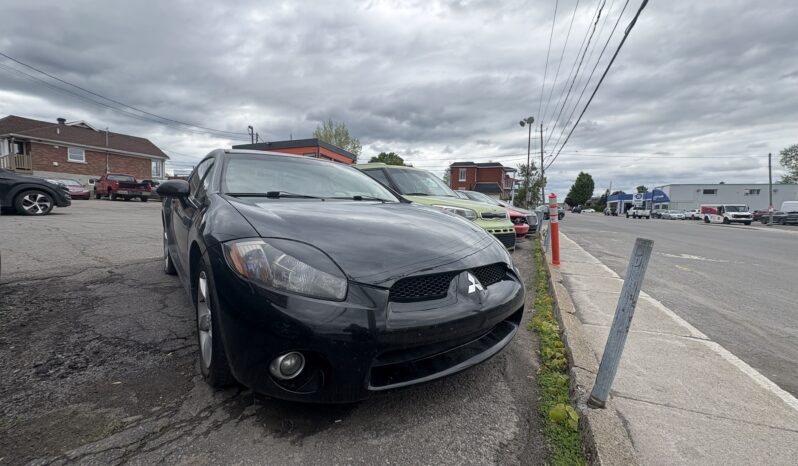 
								Mitsubishi Eclipse 2007 complet									