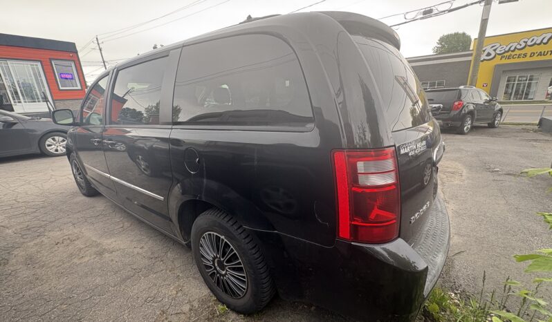 
								DODGE CARAVAN 2010 complet									